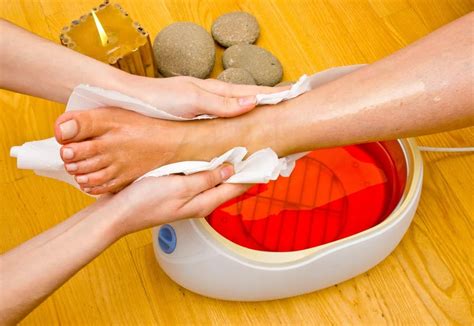 Paraffin pedicure - Jello Ocean Pearl Pedicure. Spoil yourself with our ultimate foot treatment! Warm bath prepared with gelatin-like footbath Jelly Pedi foot smoother, transform water to liquid inserting soothing Pearl soak for refreshment. 25-minute deep massage with hot stones using pain-relieving aromatic oil. Hot paraffin to soften skin. Finished off by ...